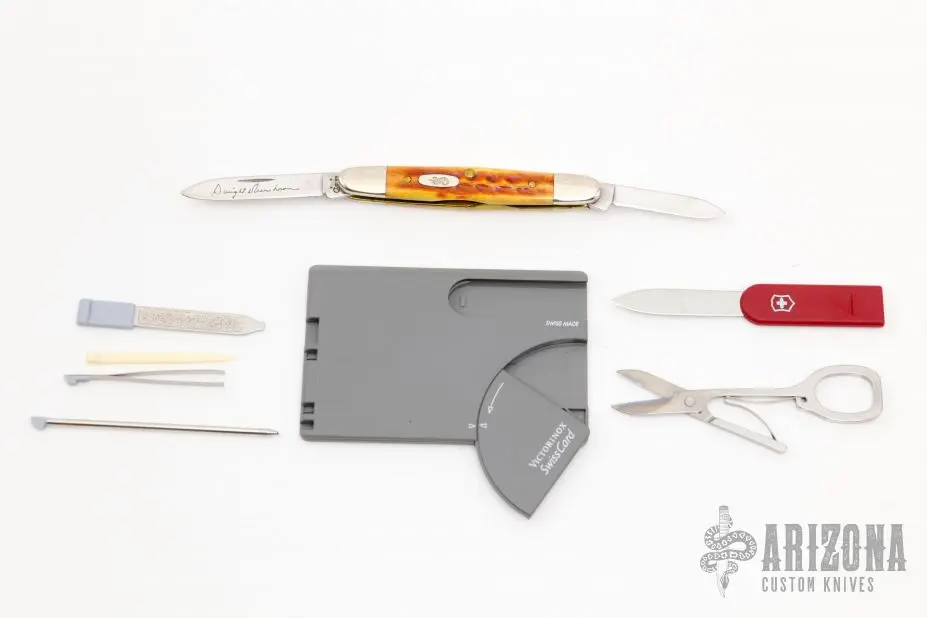 Knife Lot 5 Knife Lot - Image 3